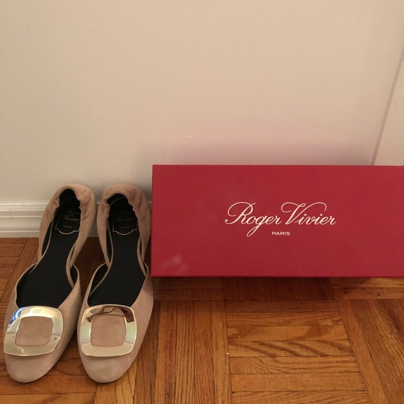 Roger vivier suede flats hotsell